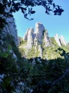 Très beau site d'escalade, la longueur en 6b sur la tour est à faire !  / Pennes-le-Sec