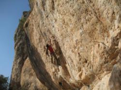 Daila  dans Braguetasso 8a+  / Margalef (Racó de les Espadelles)