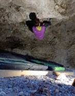 S.Barth  dans Jo l'allonge 7c  / La Grotte aux Galets